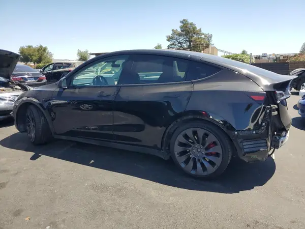 7SAYGDEF7PF761853 2023 TESLA MODEL Y - Image 2