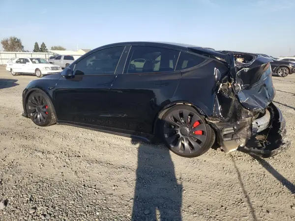 7SAYGDEF7PF767569 2023 TESLA MODEL Y - Image 2