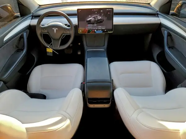 7SAYGDEF7PF779060 2023 TESLA MODEL Y - Image 8