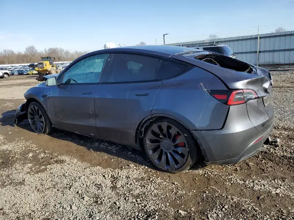 7SAYGDEF7PF779074 2023 TESLA MODEL Y - Image 2