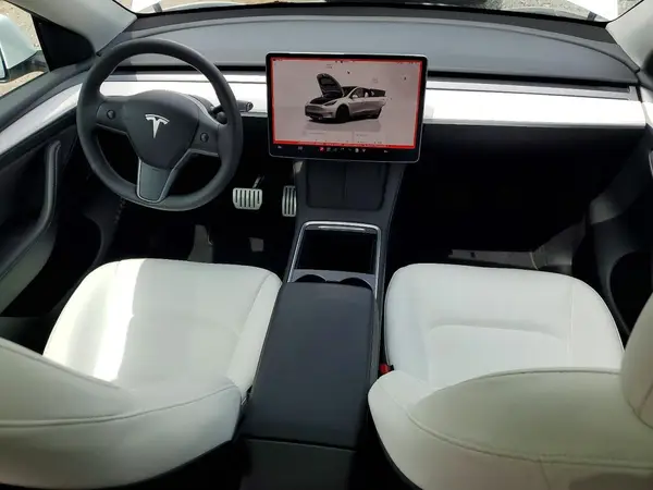 7SAYGDEF7PF788423 2023 TESLA MODEL Y - Image 8