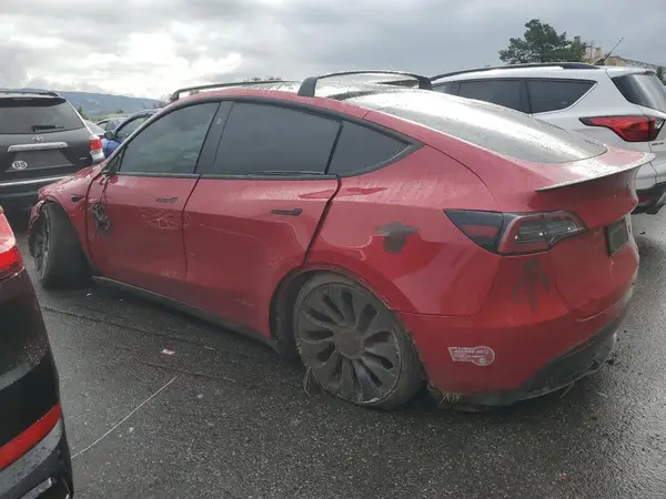 7SAYGDEF7PF796845 2023 TESLA MODEL Y - Image 2