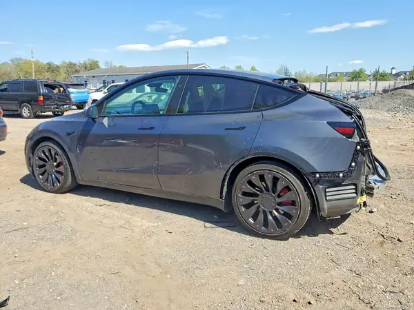 7SAYGDEF7PF816625 2023 TESLA MODEL Y - Image 2