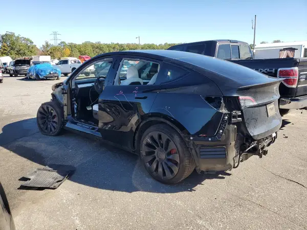 7SAYGDEF7PF825907 2023 TESLA MODEL Y - Image 2