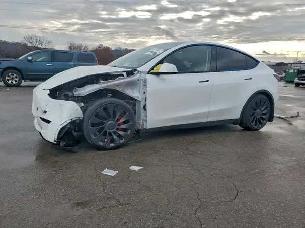 7SAYGDEF7PF888389 2023 TESLA MODEL Y - Image 1