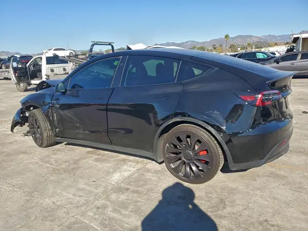 7SAYGDEF7PF888408 2023 TESLA MODEL Y - Image 2