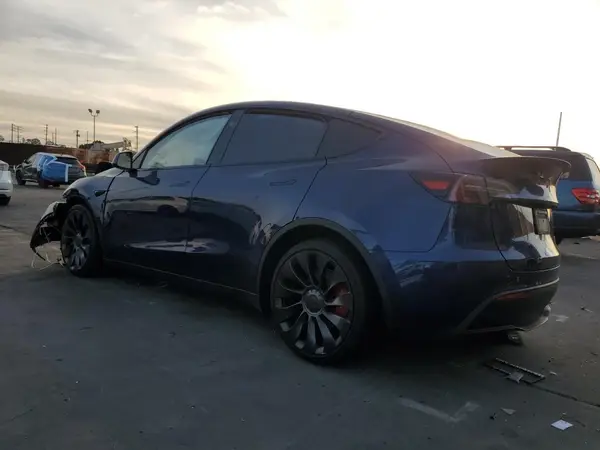 7SAYGDEF7PF891244 2023 TESLA MODEL Y - Image 2