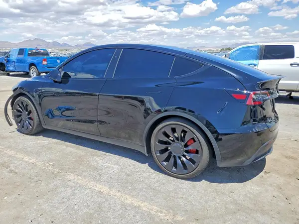 7SAYGDEF7PF899196 2023 TESLA MODEL Y - Image 2