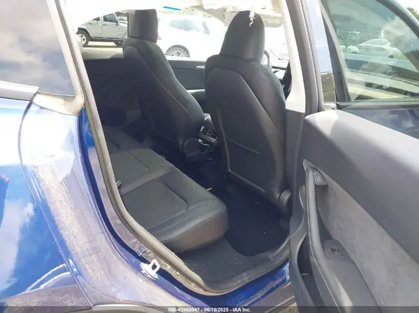 7SAYGDEF7PF904333 2023 TESLA MODEL Y - Image 8