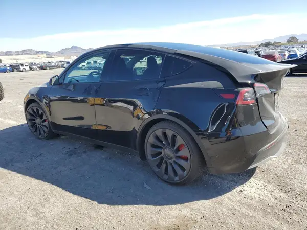 7SAYGDEF7PF924355 2023 TESLA MODEL Y - Image 2