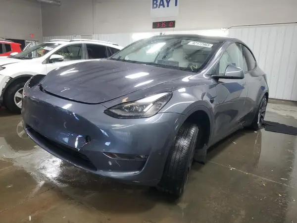 7SAYGDEF7PF938675 2023 TESLA MODEL Y - Image 1
