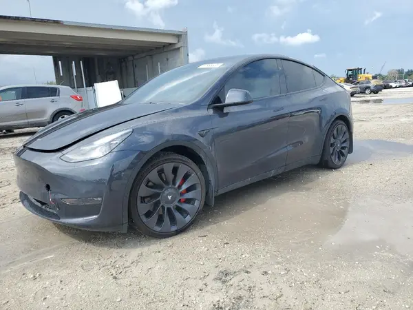 7SAYGDEF7RA268772 2024 TESLA MODEL Y - Image 1