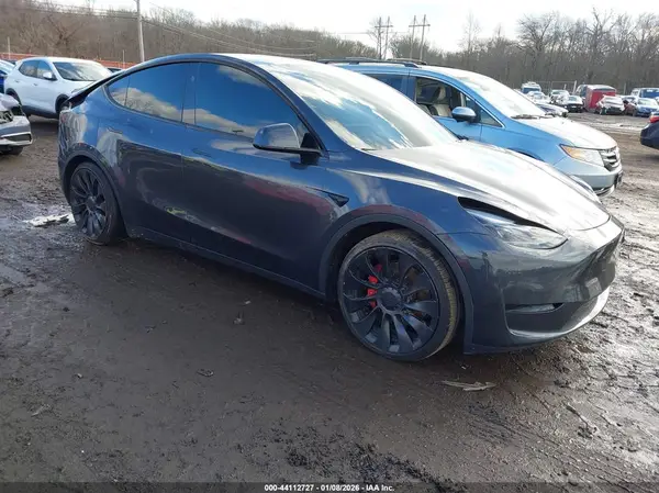 7SAYGDEF7RA277486 2024 TESLA MODEL Y - Image 1