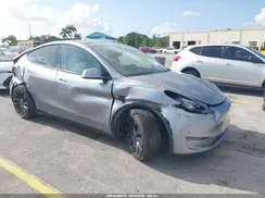 7SAYGDEF7RA296765 2024 TESLA MODEL Y