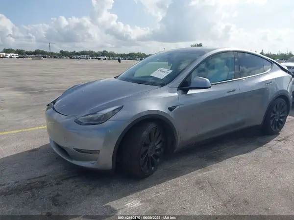 7SAYGDEF7RA296765 2024 TESLA MODEL Y - Image 2