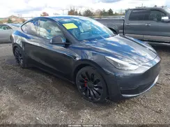 7SAYGDEF7RA318053 2024 TESLA MODEL Y
