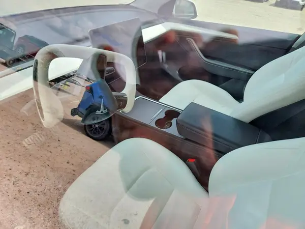 7SAYGDEF7RA320109 2024 TESLA MODEL Y - Image 8