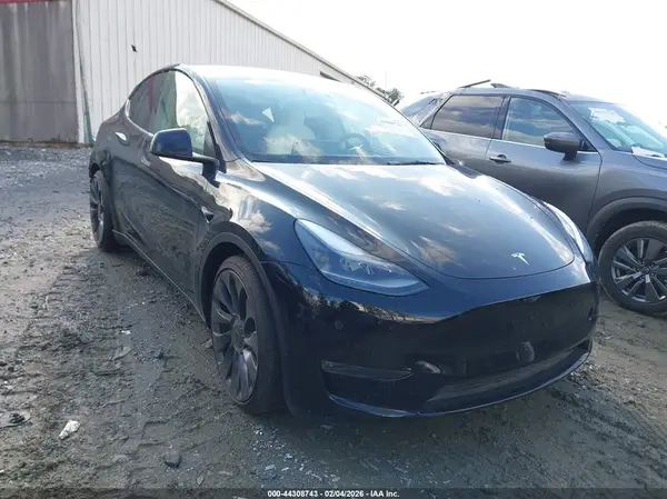 7SAYGDEF7RA322538 2024 TESLA MODEL Y - Image 1