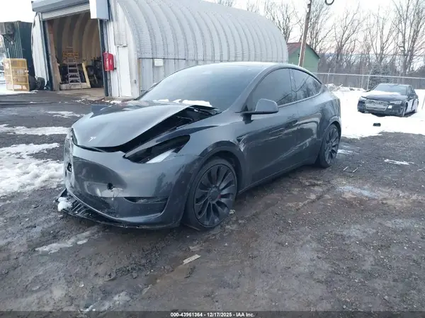 7SAYGDEF7RA329263 2024 TESLA MODEL Y - Image 2