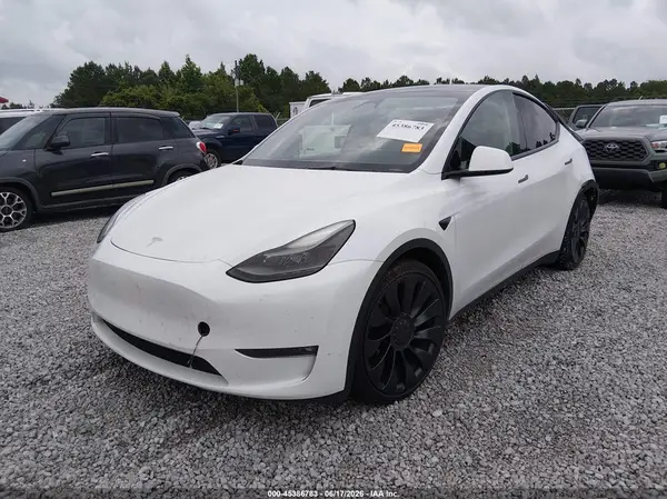 7SAYGDEF7RF034389 2024 TESLA MODEL Y - Image 2
