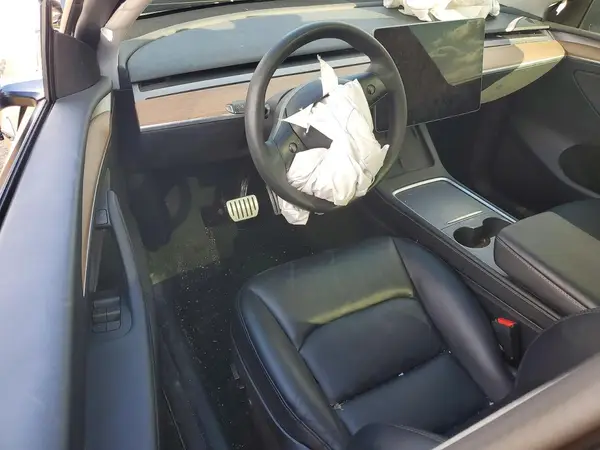 7SAYGDEF7RF036479 2024 TESLA MODEL Y - Image 8