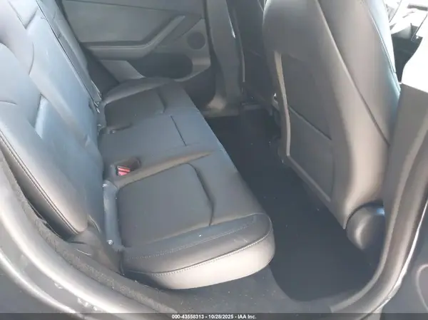 7SAYGDEF7RF041987 2024 TESLA MODEL Y - Image 8