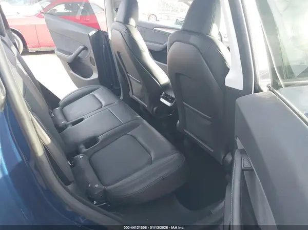 7SAYGDEF7RF042041 2024 TESLA MODEL Y - Image 8