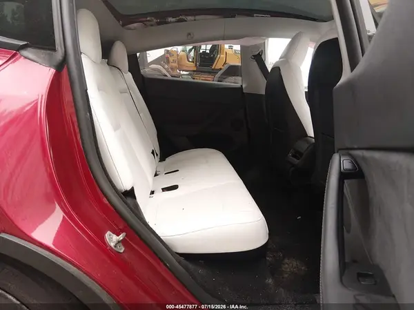 7SAYGDEF7RF043061 2024 TESLA MODEL Y - Image 8