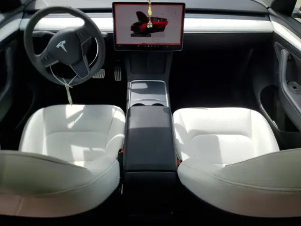 7SAYGDEF7RF043500 2024 TESLA MODEL Y - Image 8