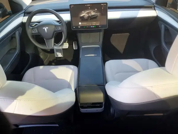 7SAYGDEF7RF051337 2024 TESLA MODEL Y - Image 8