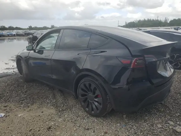 7SAYGDEF7RF059292 2024 TESLA MODEL Y - Image 2