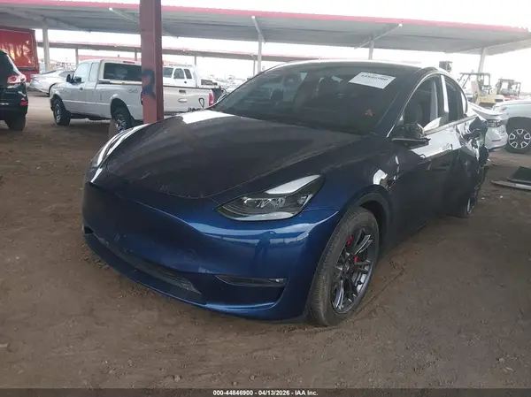 7SAYGDEF7RF063150 2024 TESLA MODEL Y - Image 2