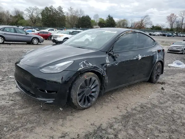 7SAYGDEF7RF063942 2024 TESLA MODEL Y - Image 1