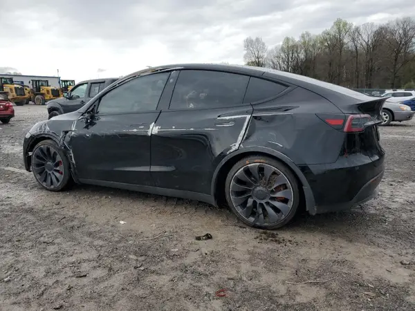 7SAYGDEF7RF063942 2024 TESLA MODEL Y - Image 2