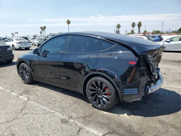 7SAYGDEF7RF064413 2024 TESLA MODEL Y - Image 2