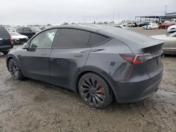 7SAYGDEF7RF077002 2024 TESLA MODEL Y - Image 2