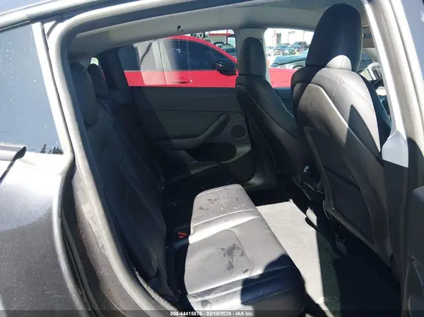 7SAYGDEF7RF197835 2024 TESLA MODEL Y - Image 8