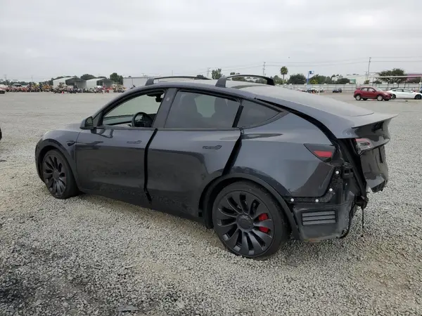 7SAYGDEF7RF204900 2024 TESLA MODEL Y - Image 2