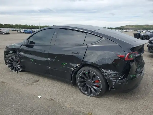 7SAYGDEF7SA350653 2025 TESLA MODEL Y - Image 2