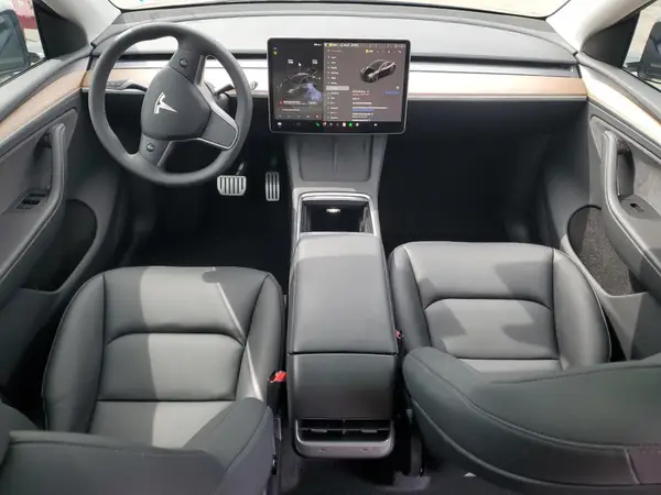 7SAYGDEF7SA350653 2025 TESLA MODEL Y - Image 8