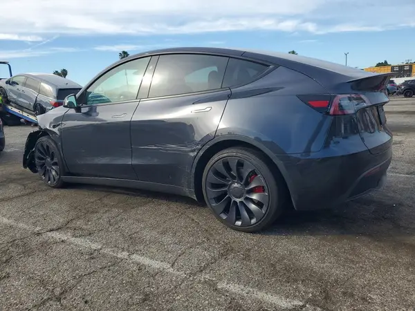 7SAYGDEF7SF221539 2025 TESLA MODEL Y - Image 2