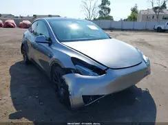 7SAYGDEF7SF261071 2025 TESLA MODEL Y