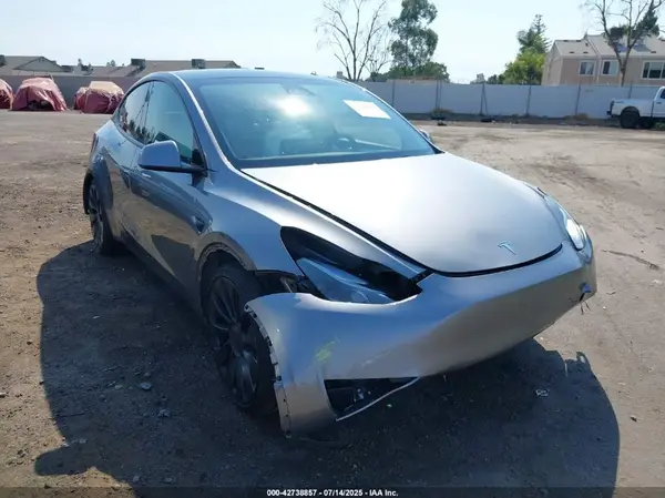 7SAYGDEF7SF261071 2025 TESLA MODEL Y - Image 1