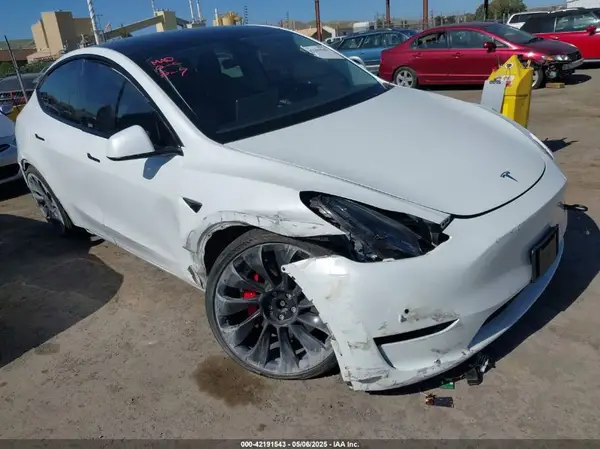 7SAYGDEF8NF320293 2022 TESLA MODEL Y - Image 1