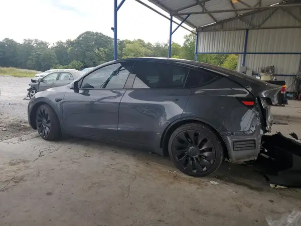 7SAYGDEF8NF327759 2022 TESLA MODEL Y - Image 2