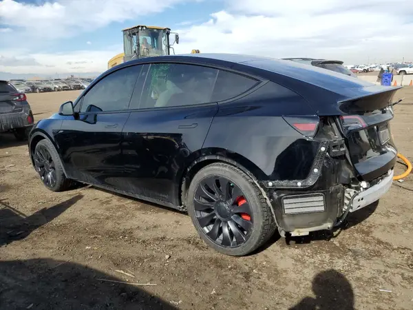 7SAYGDEF8NF337529 2022 TESLA MODEL Y - Image 2