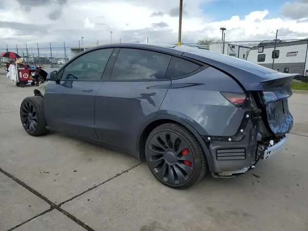 7SAYGDEF8NF341273 2022 TESLA MODEL Y - Image 2