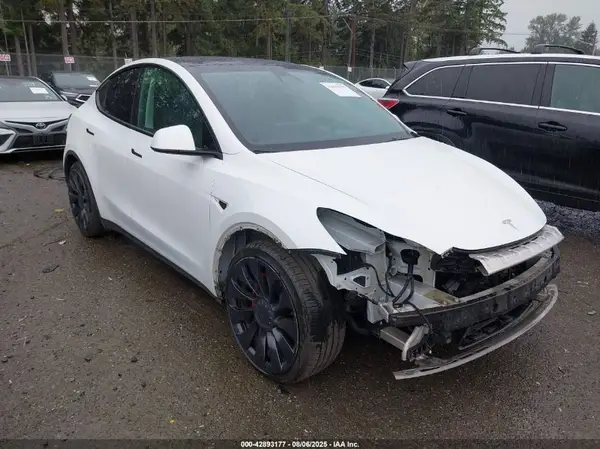 7SAYGDEF8NF345467 2022 TESLA MODEL Y - Image 1