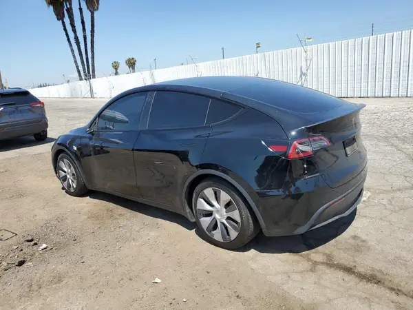 7SAYGDEF8NF345775 2022 TESLA MODEL Y - Image 2