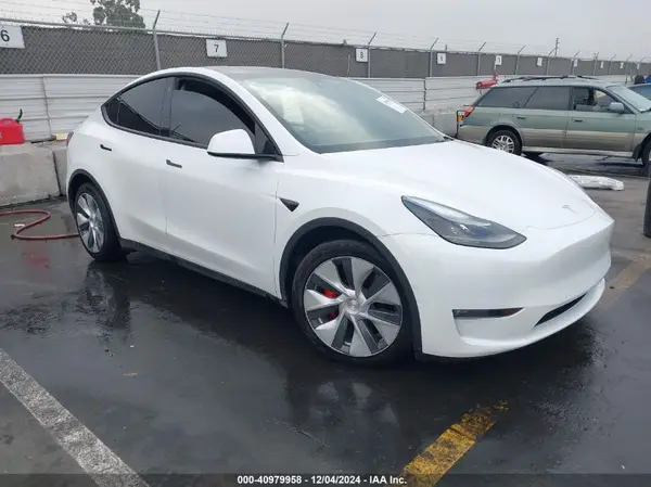 7SAYGDEF8NF350491 2022 TESLA MODEL Y - Image 1